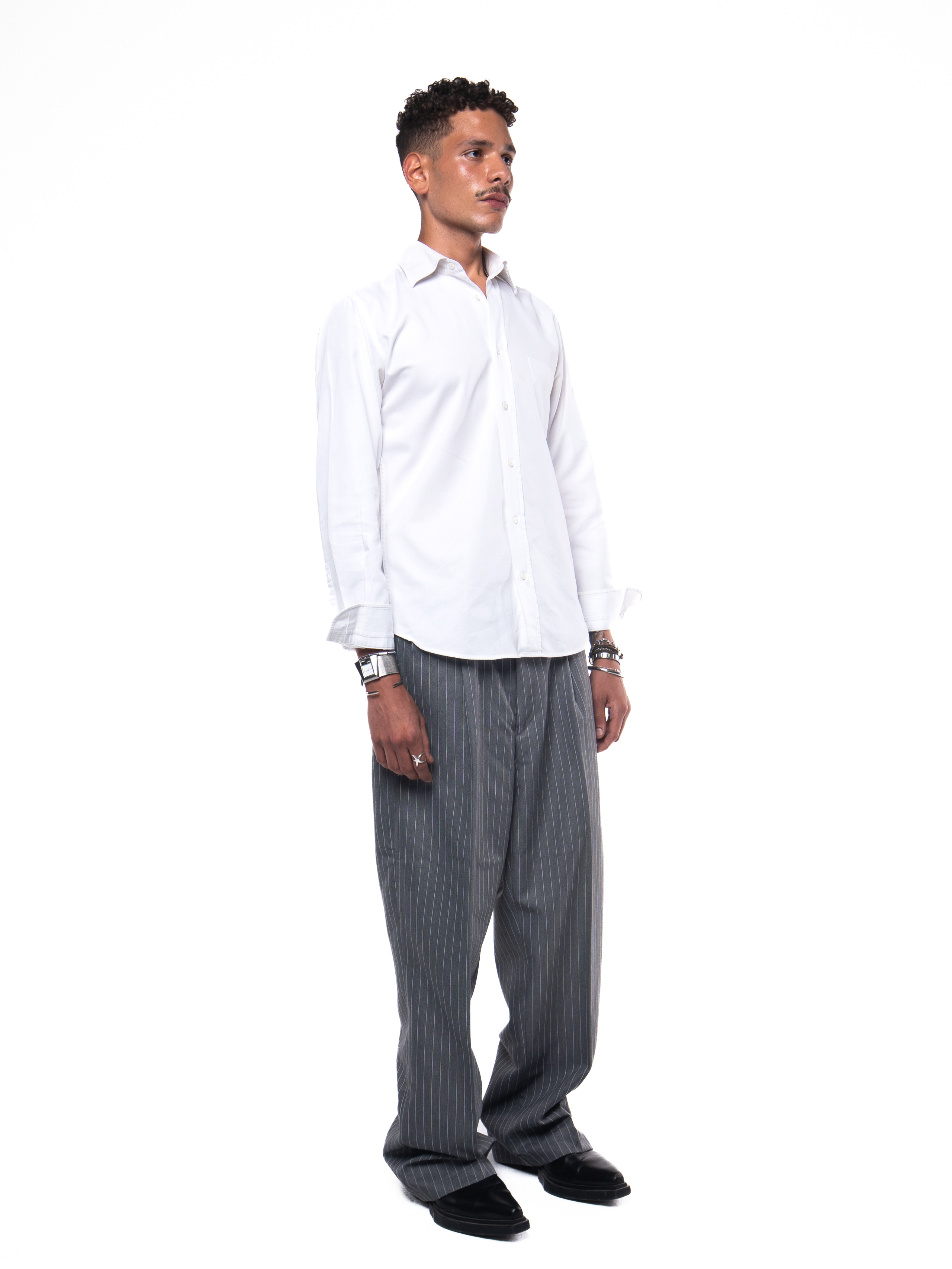 SKYLINES PINSTRIPED PANTS IN GREY
