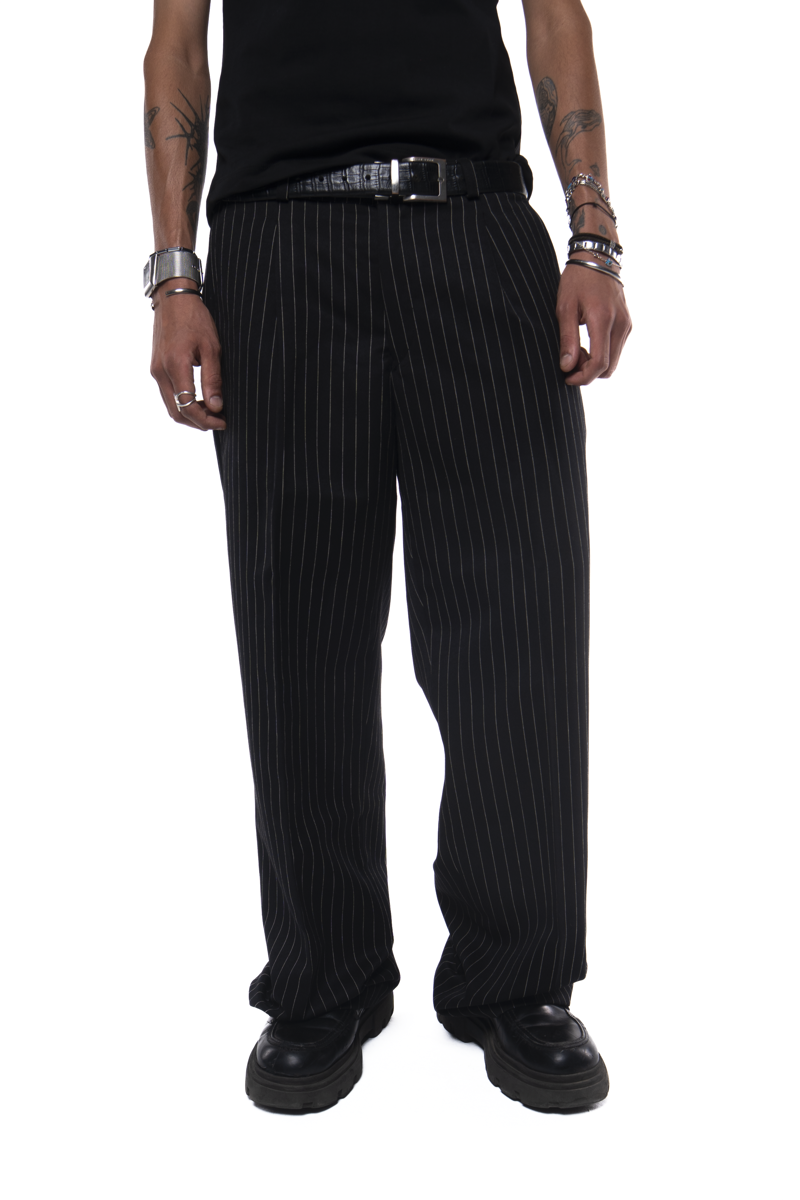SKYLINES PINSTRIPED PANTS IN BLACK