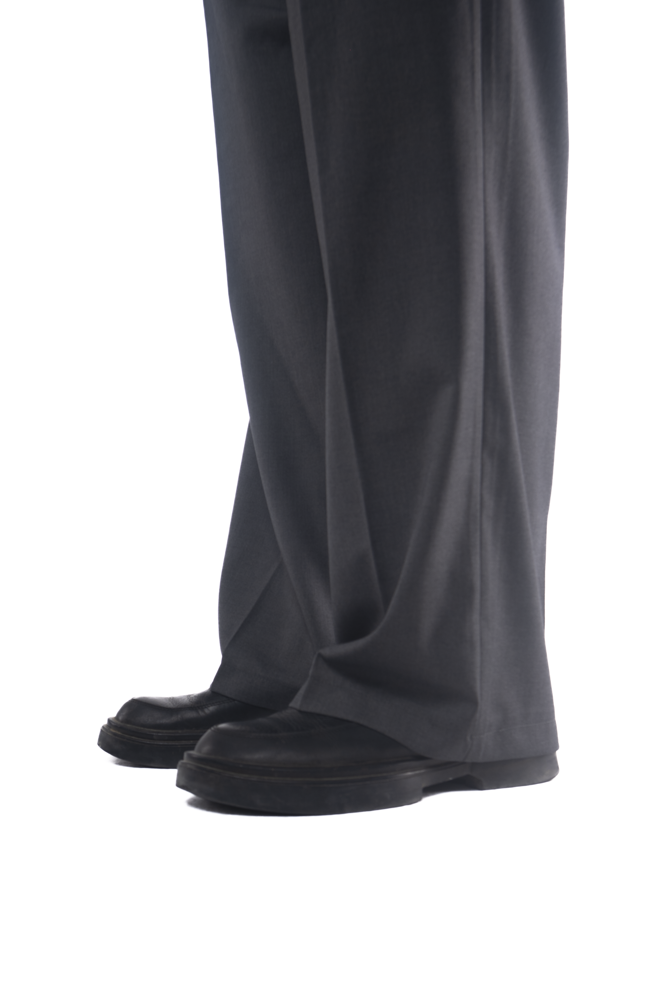 SKYLINES CLASSIC PANTS IN DARK GREY